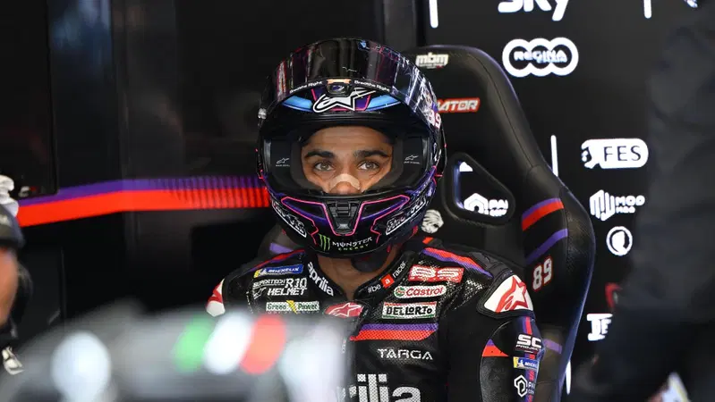 MotoGP, Jorge Martin rassicura sul braccio destro: 'Meglio di quanto mi aspettassi, sto guidando in modo normale. Pedro Acosta? Mi sento forte, ma non quanto lui'