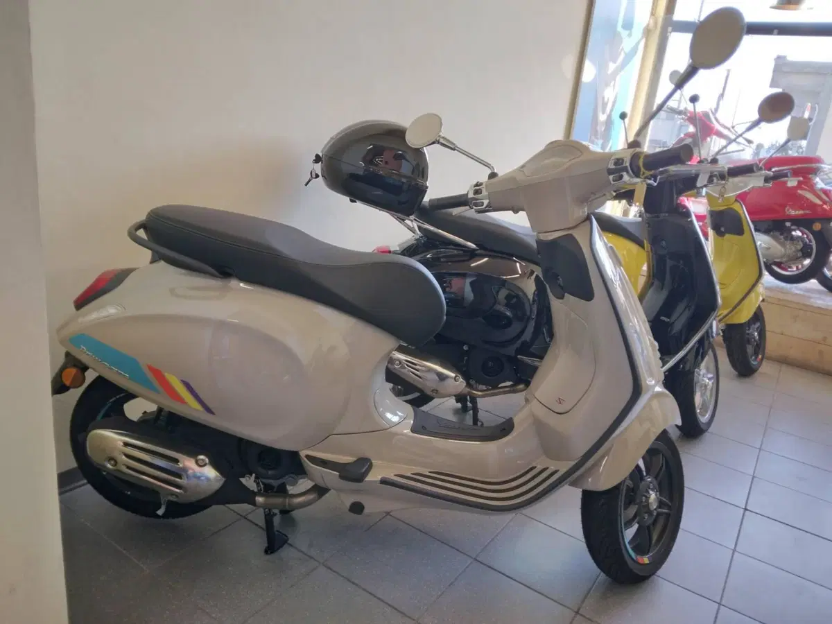 Vespa Primavera 50 (2024 - 25)
