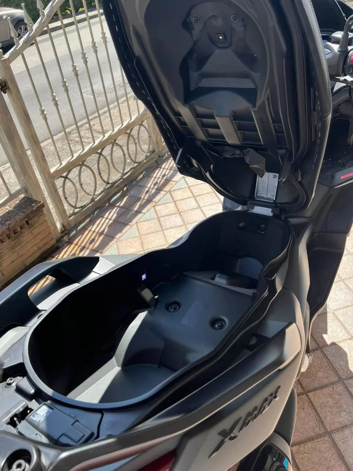 Yamaha X-Max 300 (2025 - 26) (2)
