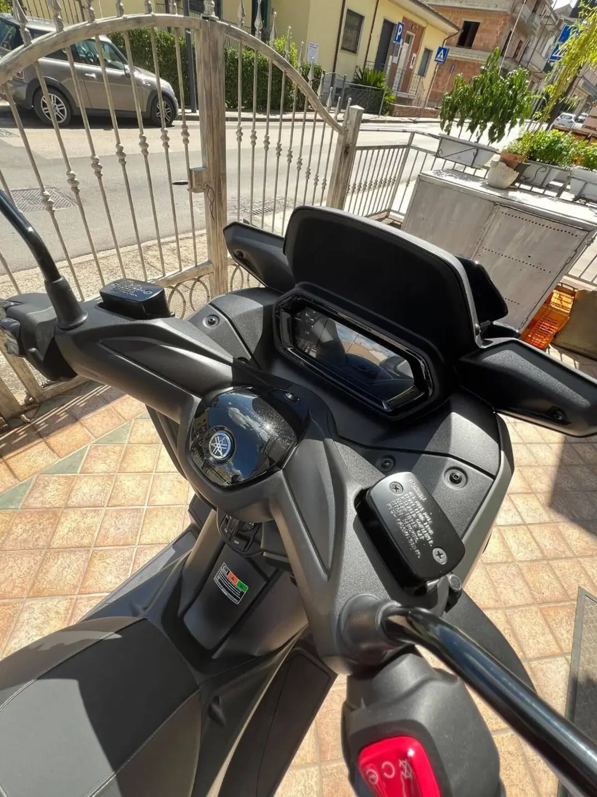Yamaha X-Max 300 (2025 - 26) (8)