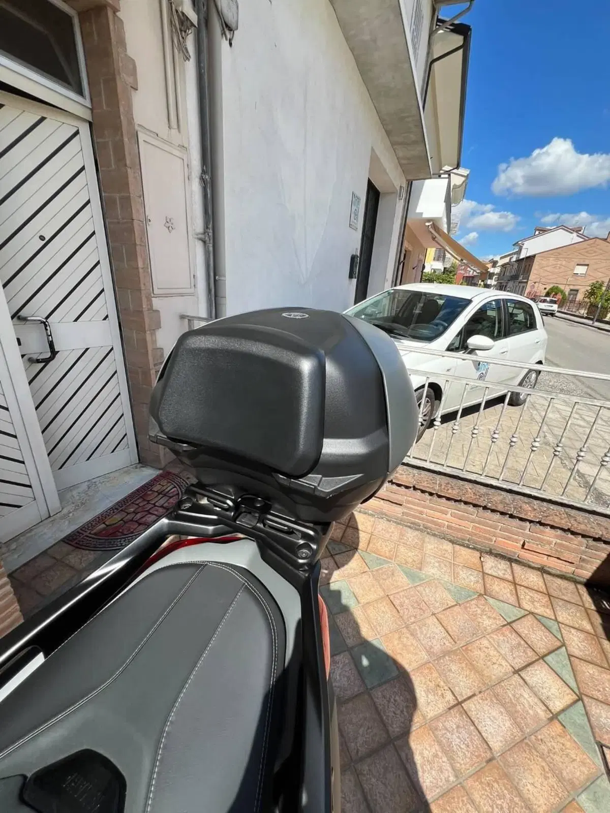 Yamaha X-Max 300 (2025 - 26) (9)