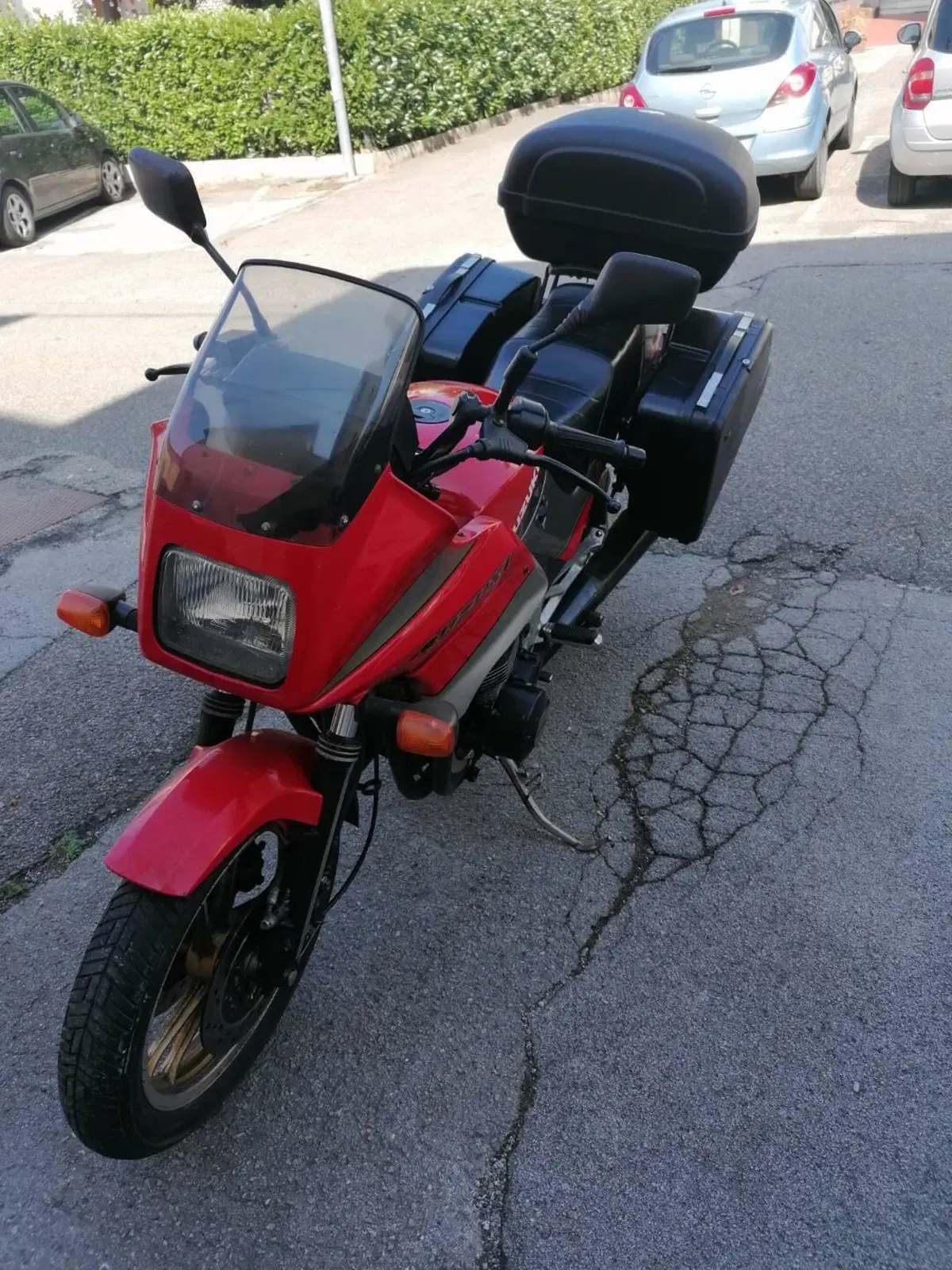 Suzuki Gsx550es (2)