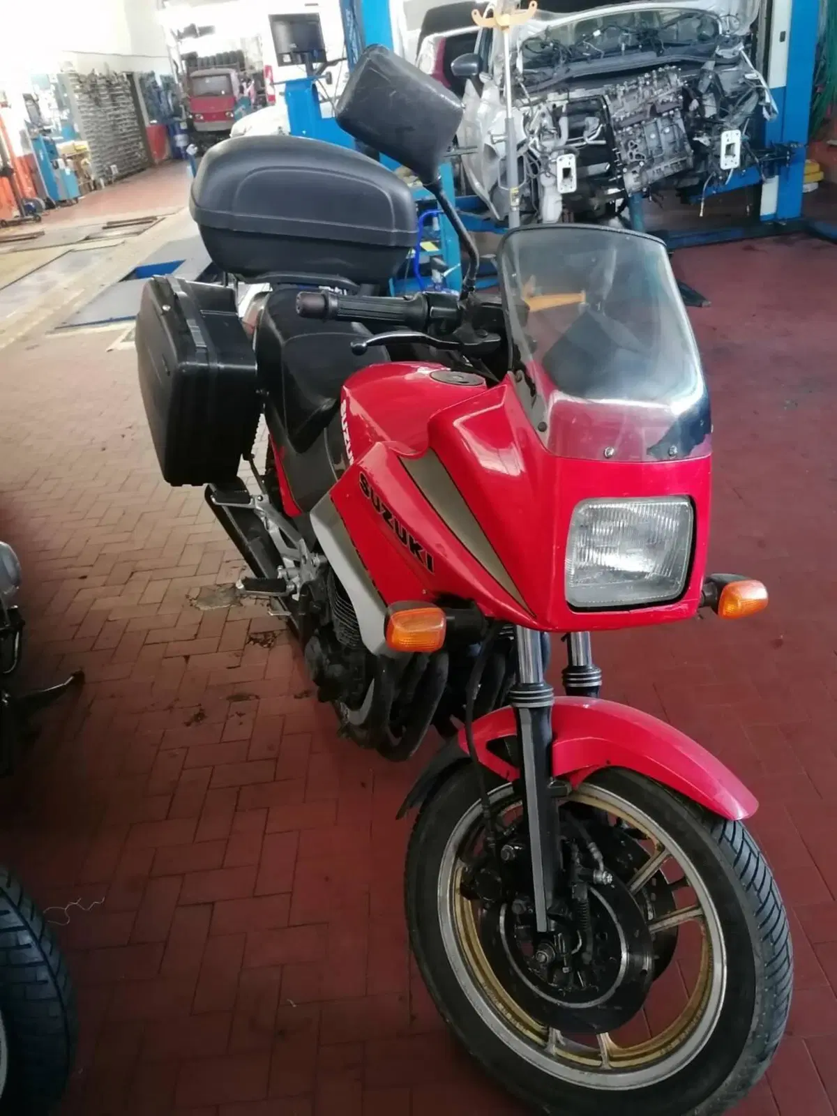 Suzuki Gsx550es (3)