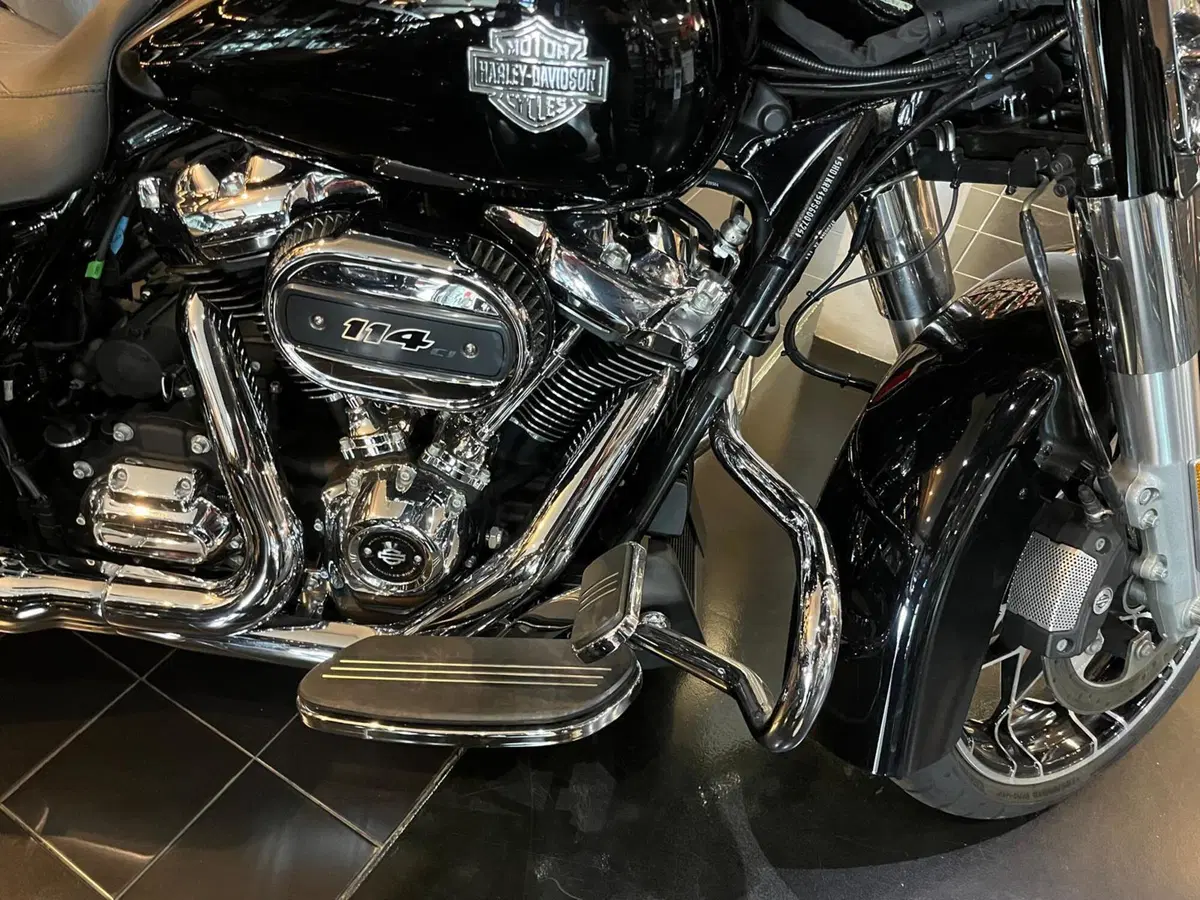 Harley-Davidson Street Glide Special (2021 - 23) (2)