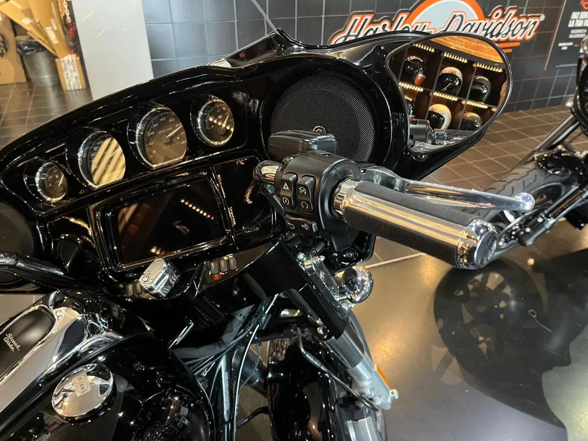 Harley-Davidson Street Glide Special (2021 - 23) (3)