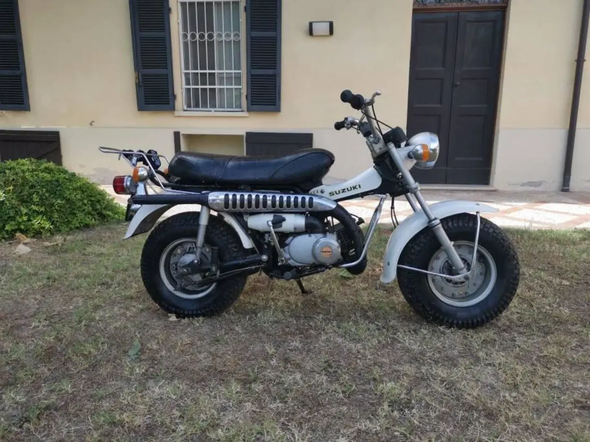 Suzuki RV 90 (6)