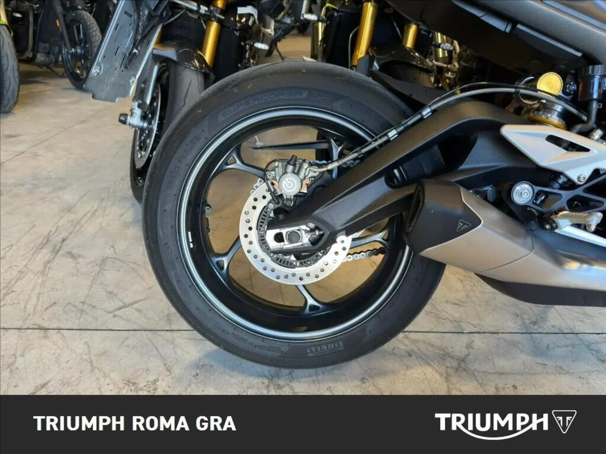 Triumph Street Triple 765 RS (2023 - 26) (5)