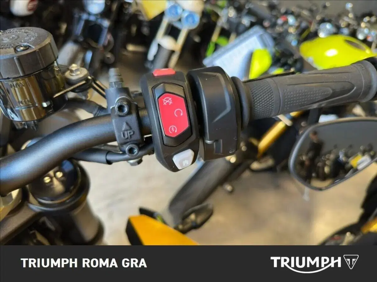 Triumph Street Triple 765 RS (2023 - 26) (19)