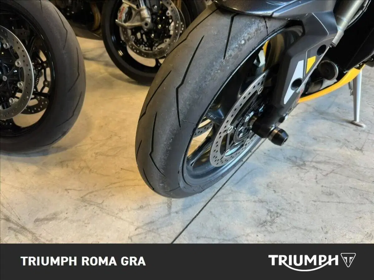 Triumph Street Triple 765 RS (2023 - 26) (22)