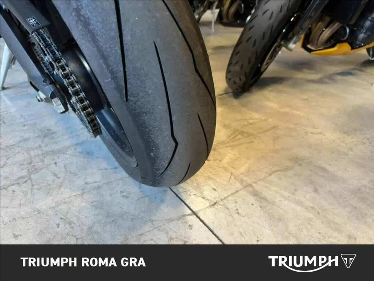 Triumph Street Triple 765 RS (2023 - 26) (23)