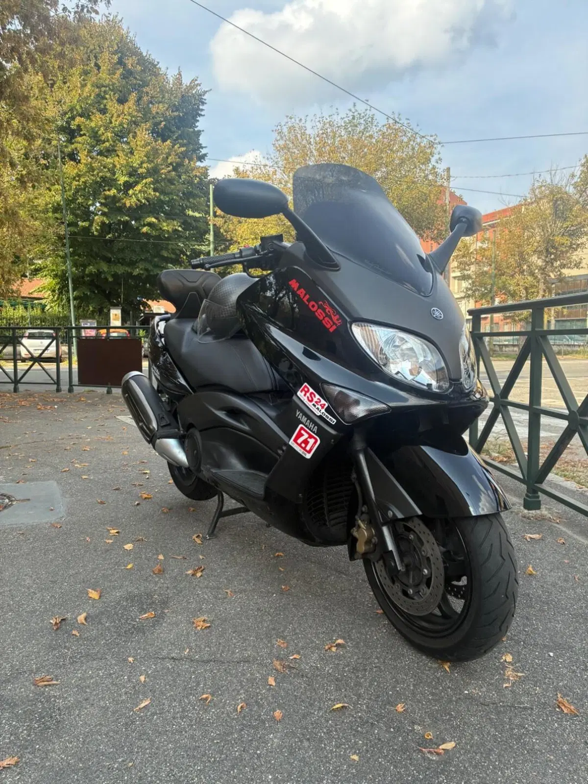 Yamaha T-Max 500 (2004 - 07) (2)