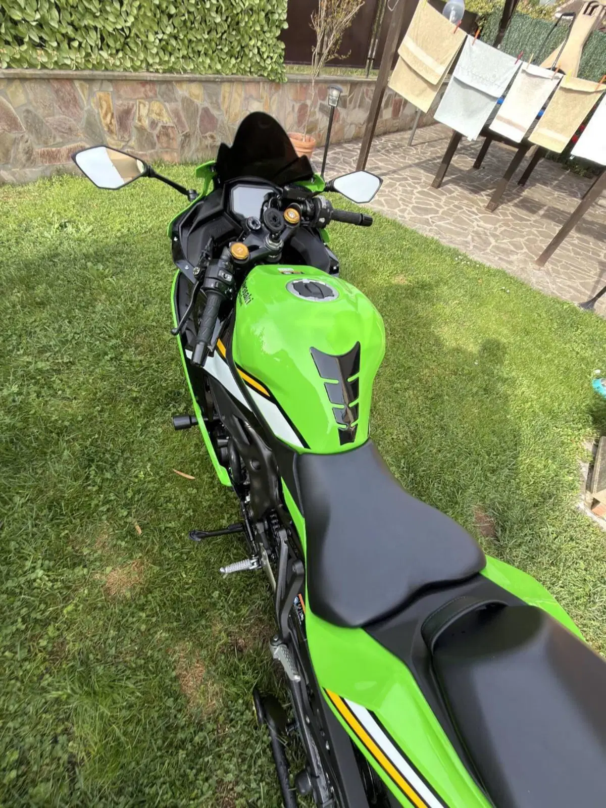 Kawasaki Ninja ZX-4RR (2024 - 26) (4)