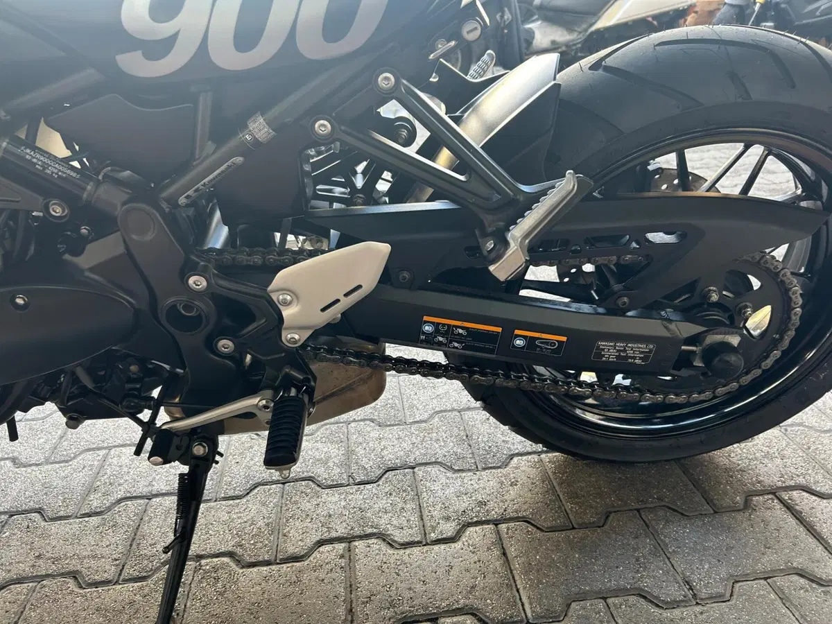 Kawasaki Z 900 RS (2018 - 20) (7)