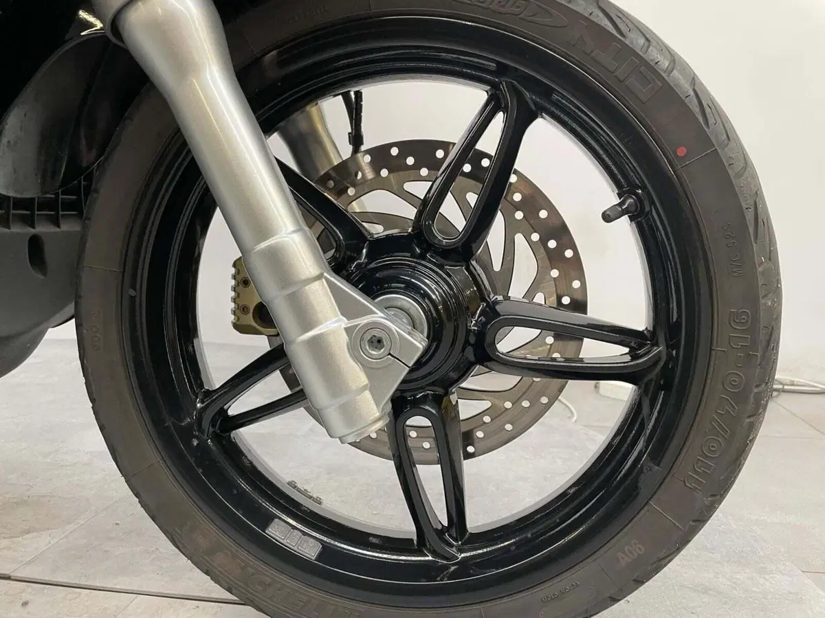 Piaggio Beverly 350 ABS (2016 - 20) (14)
