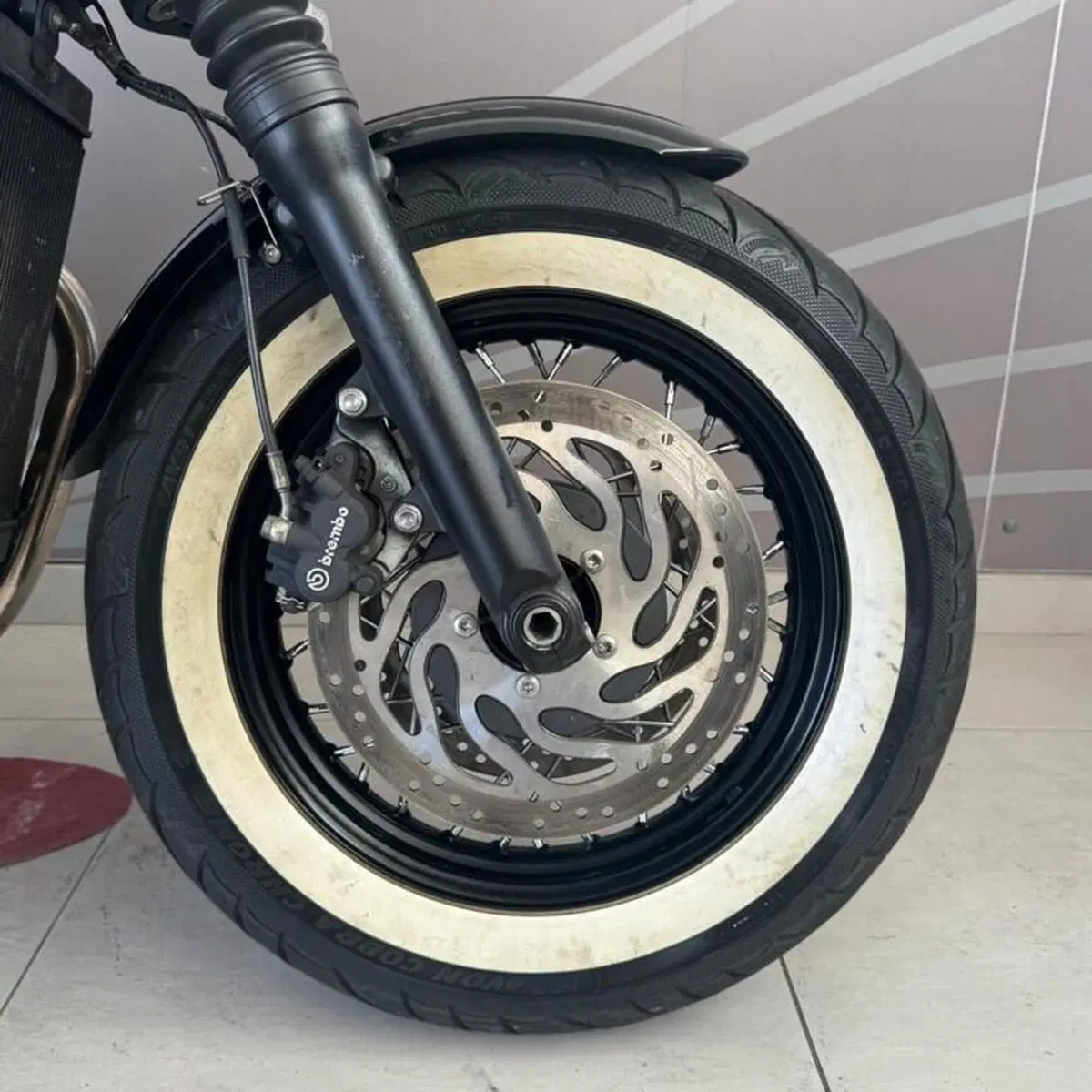 Triumph Bonneville Bobber 1200 (2021 - 25) (4)