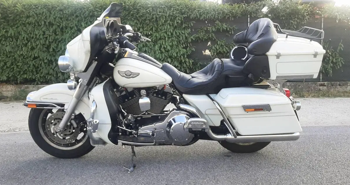 Harley-Davidson 1450 Electra Glide Ultra Classic (2003 - 05) - FLHTCUI (2)