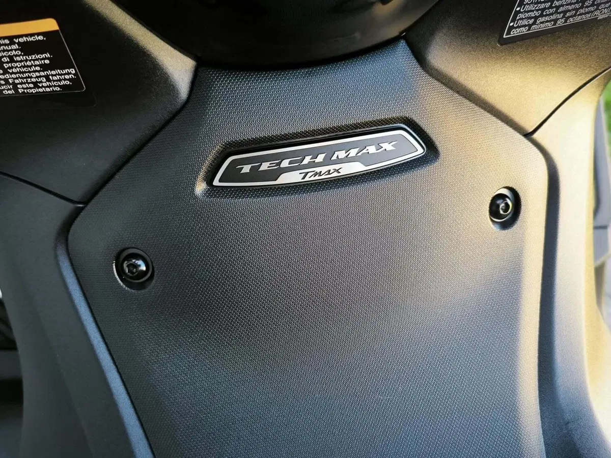 Yamaha T-Max 560 Tech Max (2025 - 26) (5)