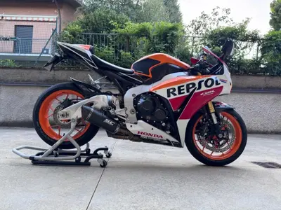 Honda CBR 1000 RR Fireblade (2012 - 16) usata