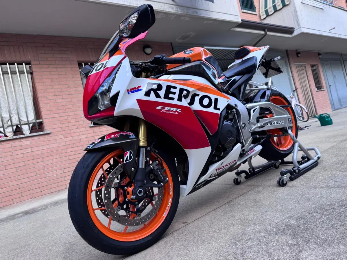 Honda CBR 1000 RR Fireblade (2012 - 16) (3)