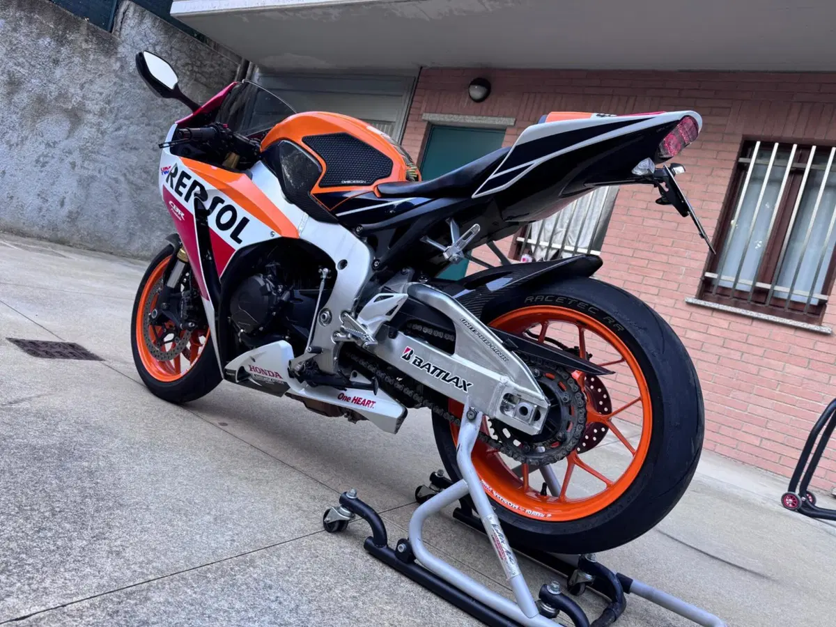 Honda CBR 1000 RR Fireblade (2012 - 16) (5)