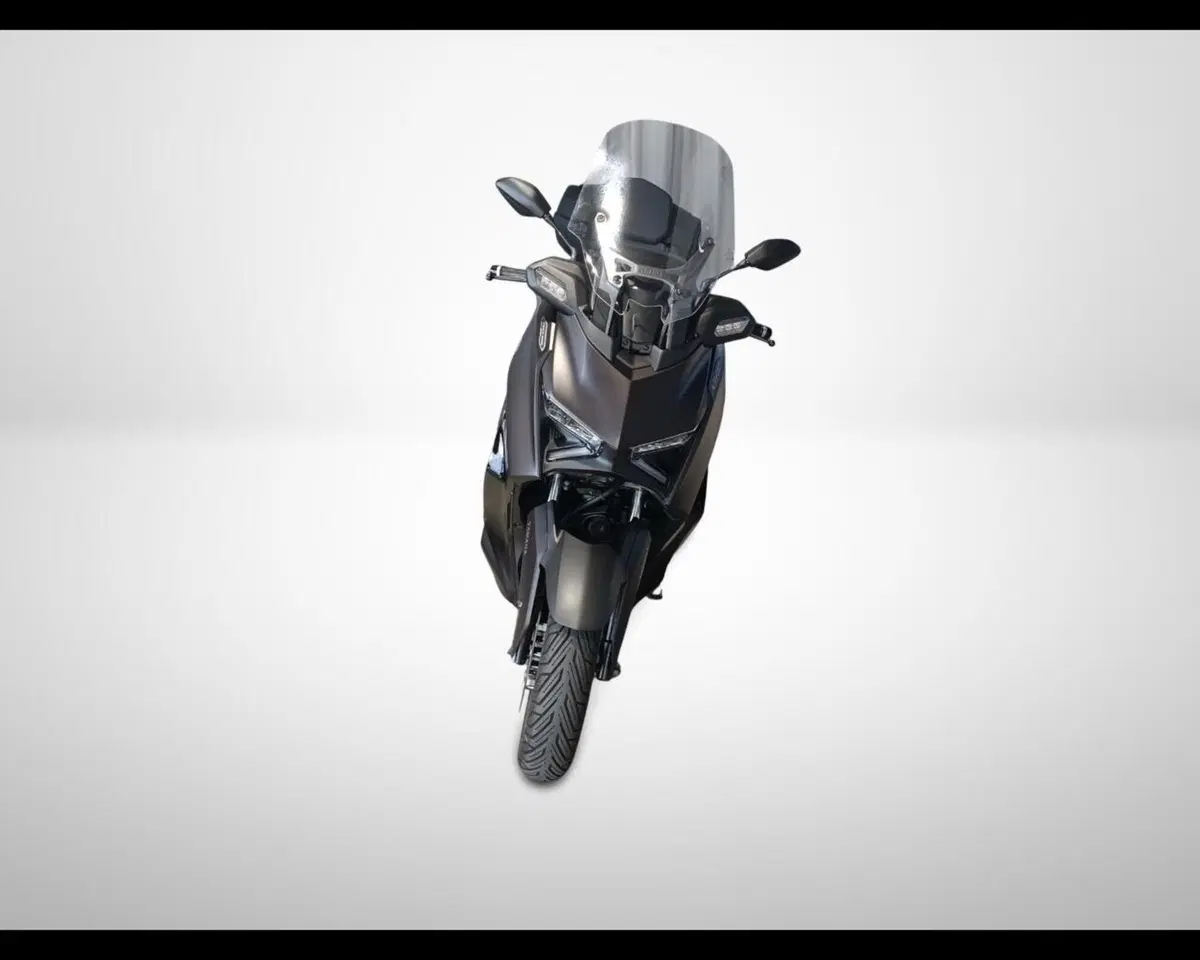 Yamaha X-Max 300 Tech Max (2025 - 26) (4)