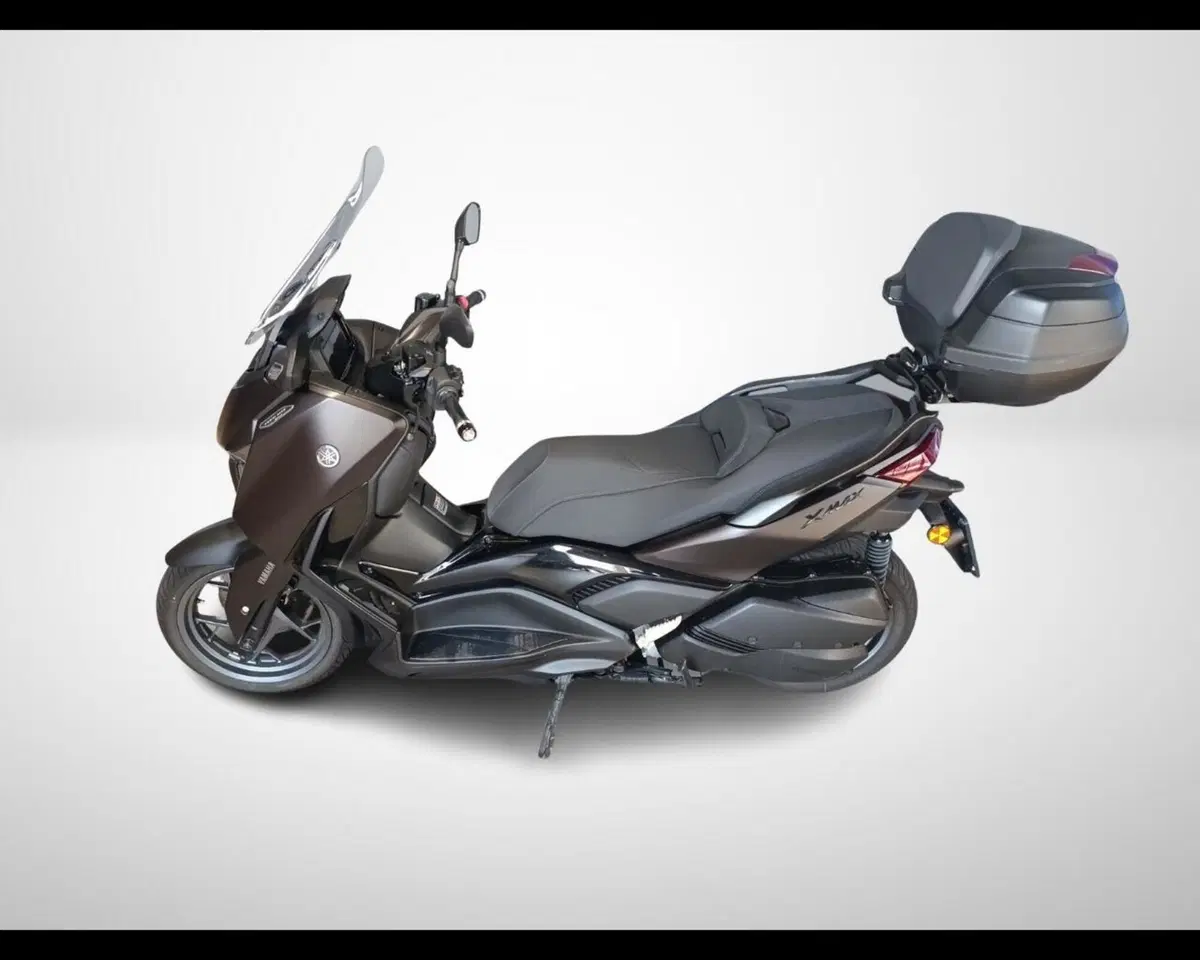 Yamaha X-Max 300 Tech Max (2025 - 26) (6)