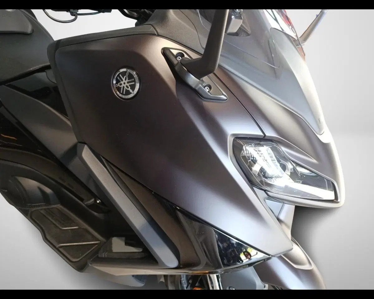 Yamaha T-Max 560 Tech Max (2025 - 26) (11)
