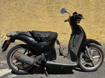 Aprilia Scarabeo 50 (2004 - 06) usata