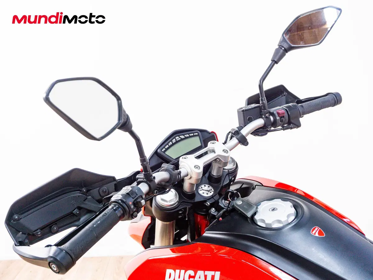 Ducati Hypermotard 939 (2016 - 18) (11)