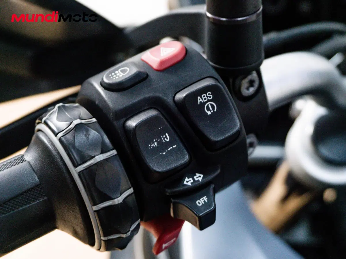 Bmw F 750 GS Edition 40 Years GS (2021) (15)