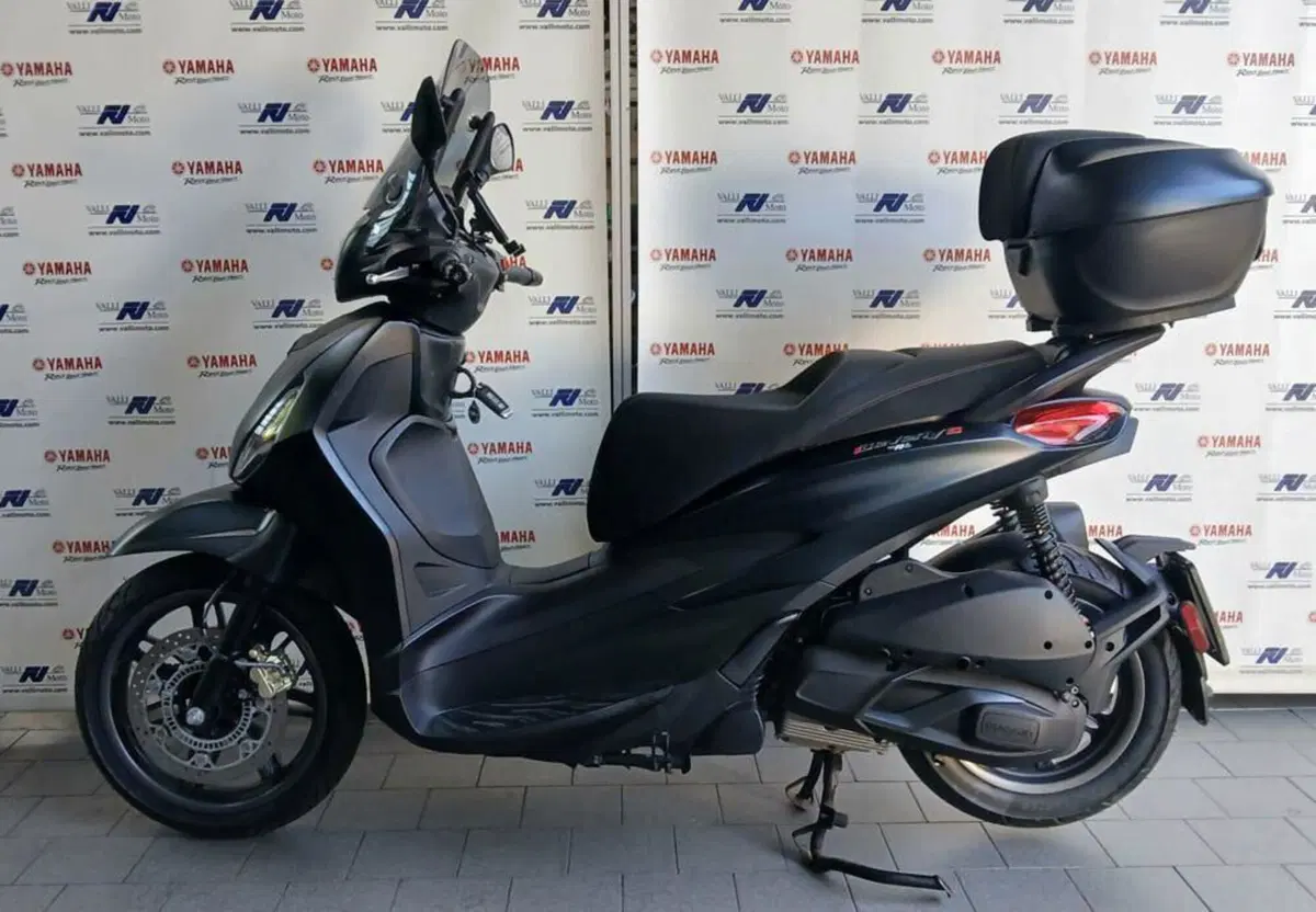 Piaggio Beverly 300 S ABS-ASR (2021 - 25) (2)