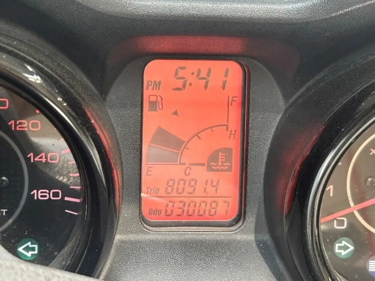 Yamaha X-Max 250 (2010 - 13) (4)