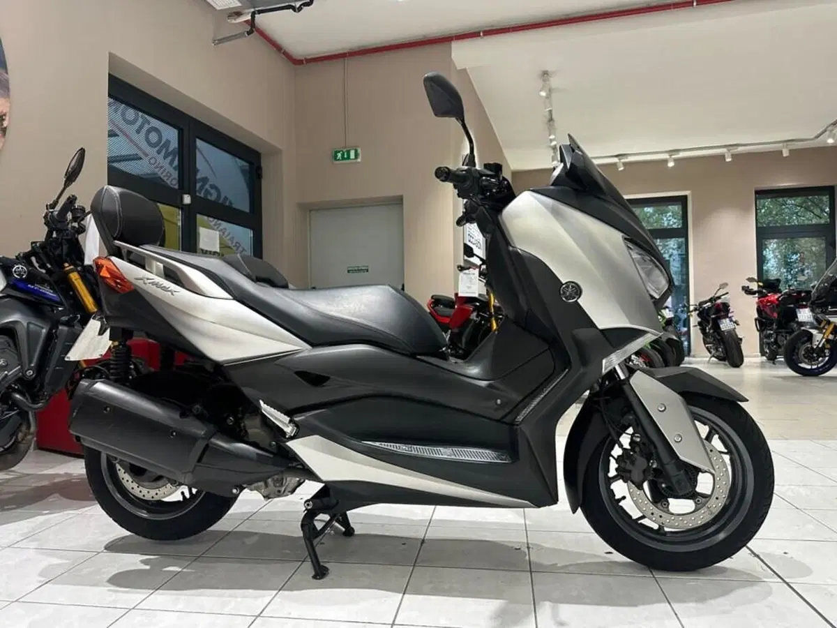 Yamaha X-Max 300 (2021 - 24)
