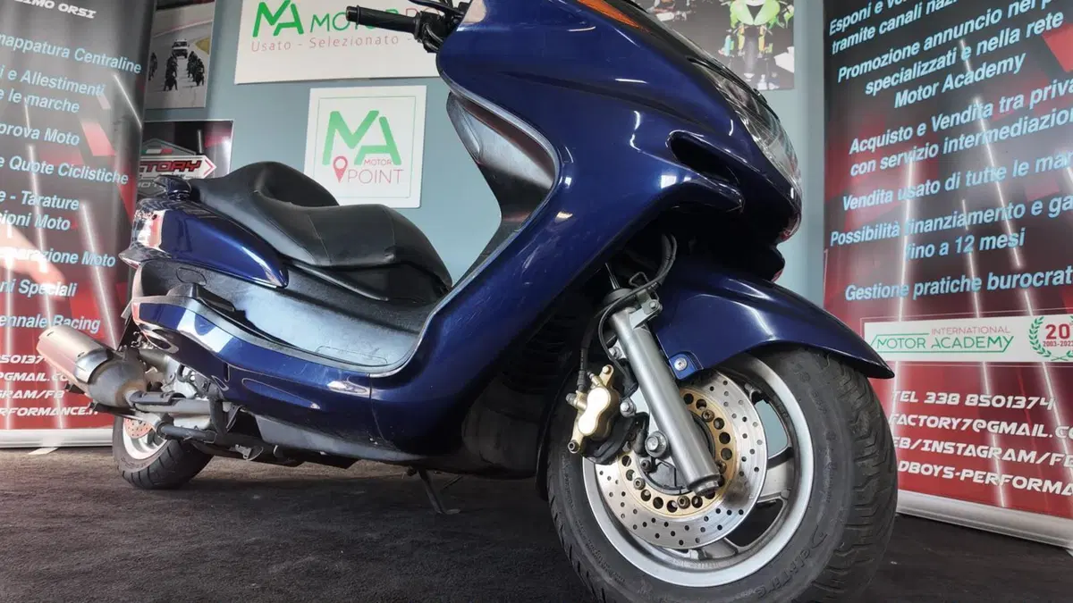 Yamaha Majesty 250 (1999 - 06) (5)