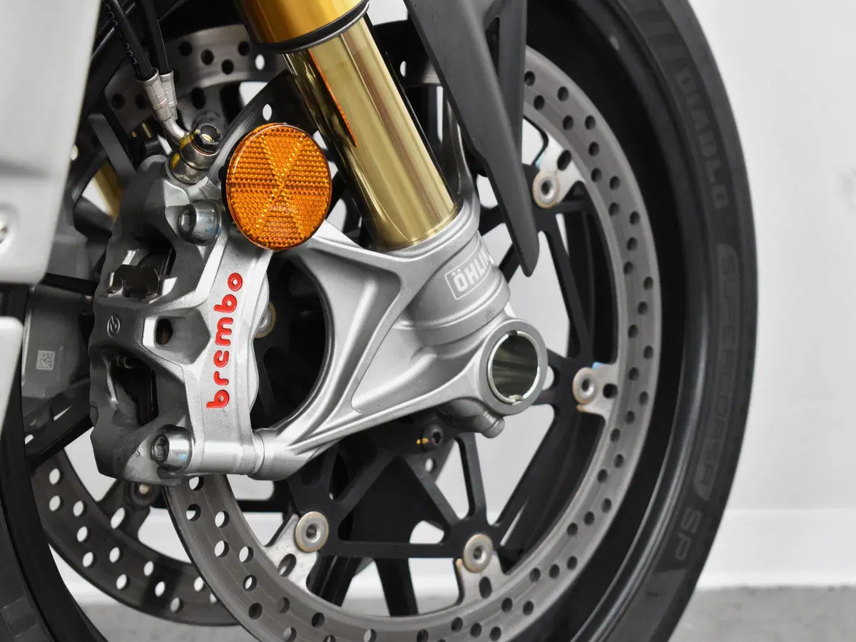 Ducati Streetfighter V4 1100 S (2021 - 22) (10)