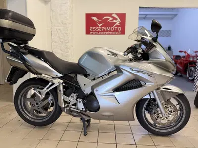 Honda VFR 800 (2006 - 13) usata