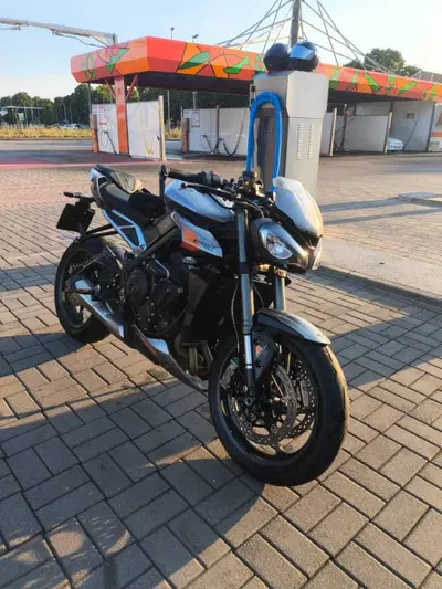 Triumph Street Triple 765 RS (2023 - 26) usata