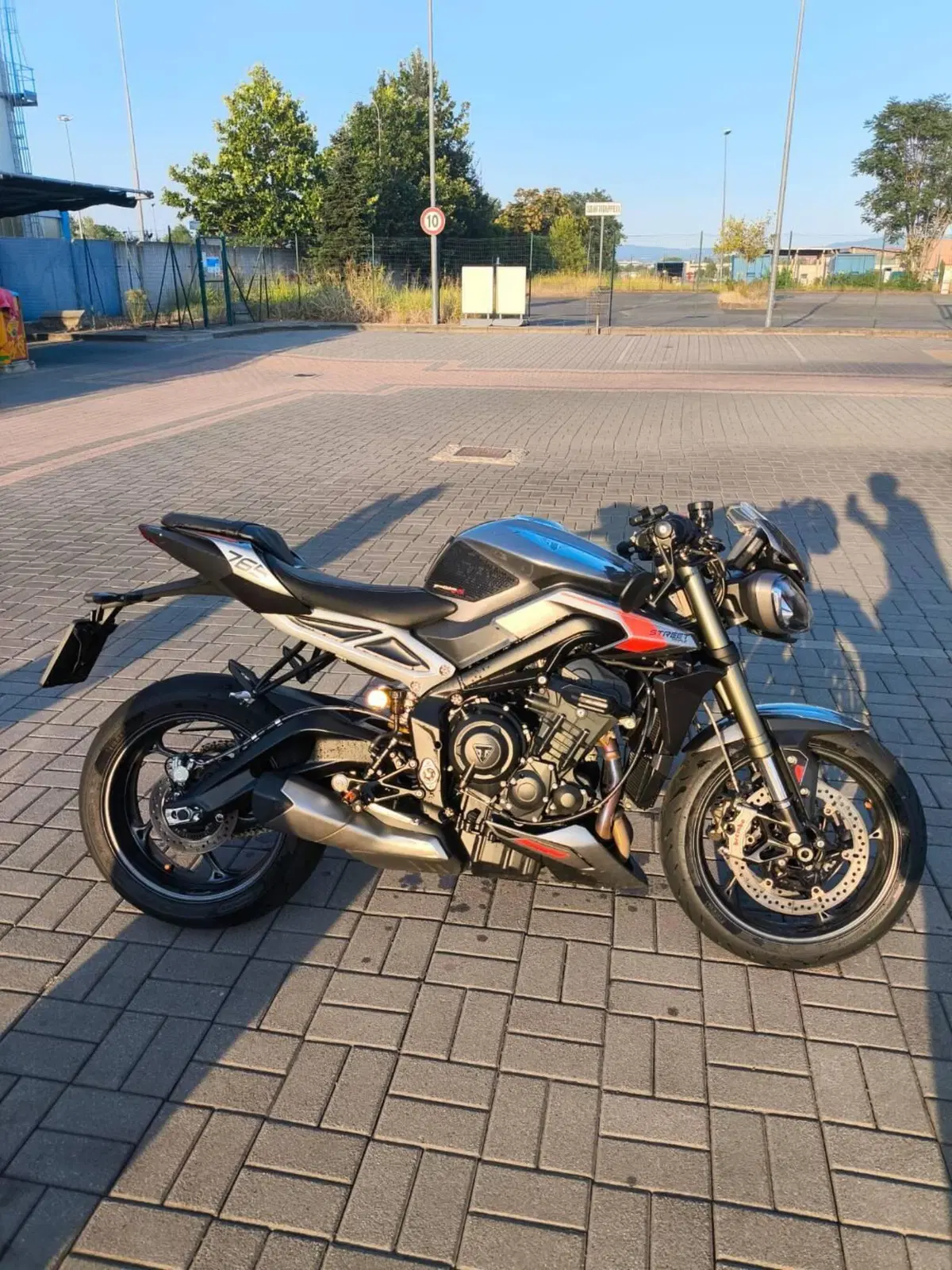 Triumph Street Triple 765 RS (2023 - 26) (4)