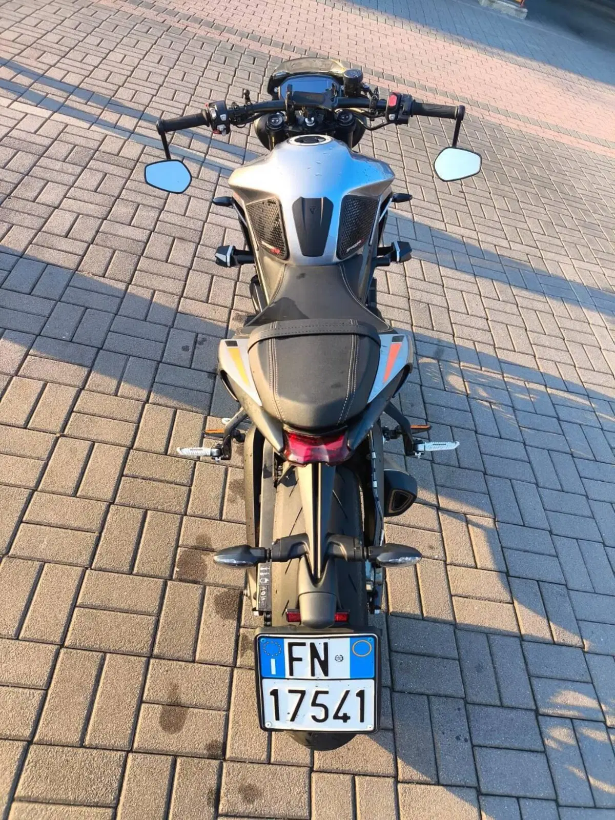 Triumph Street Triple 765 RS (2023 - 26) (6)