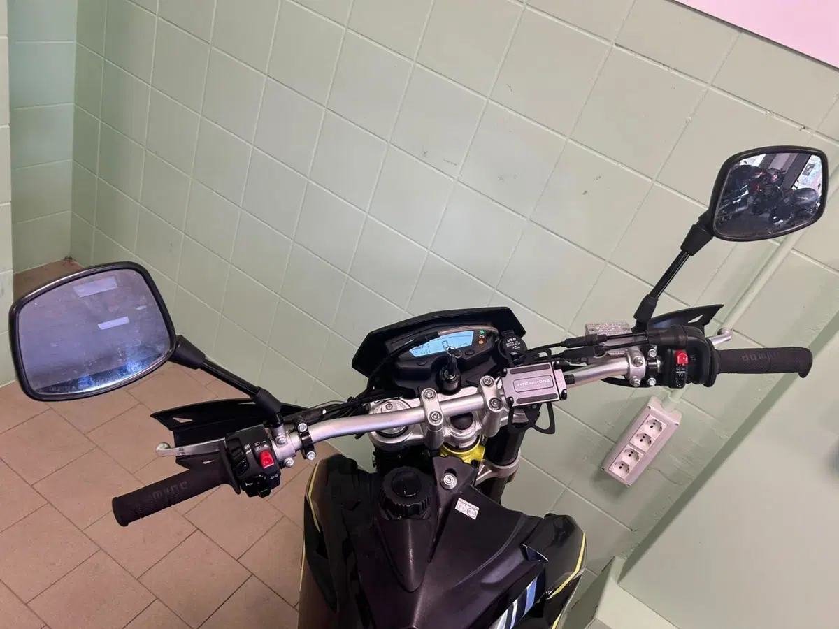 Swm SM 125 R (2022 - 24) (19)
