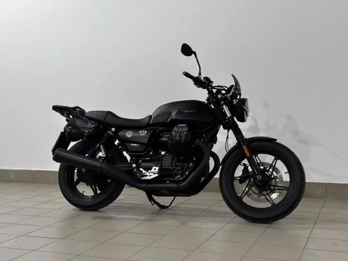 Moto Guzzi V7 Stone Centenario (2021 - 22) (7)