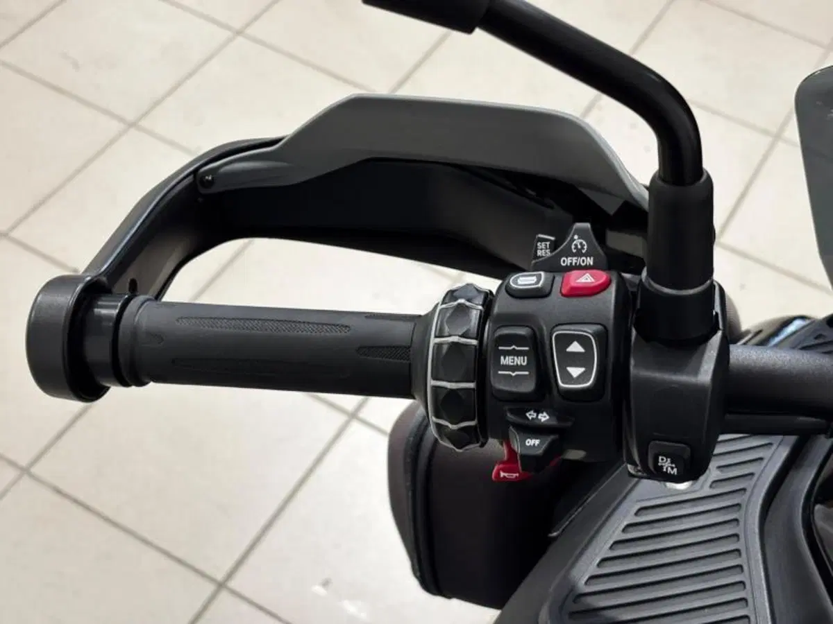 Bmw R 1300 GS Adventure Triple Black (2025 - 26) (11)