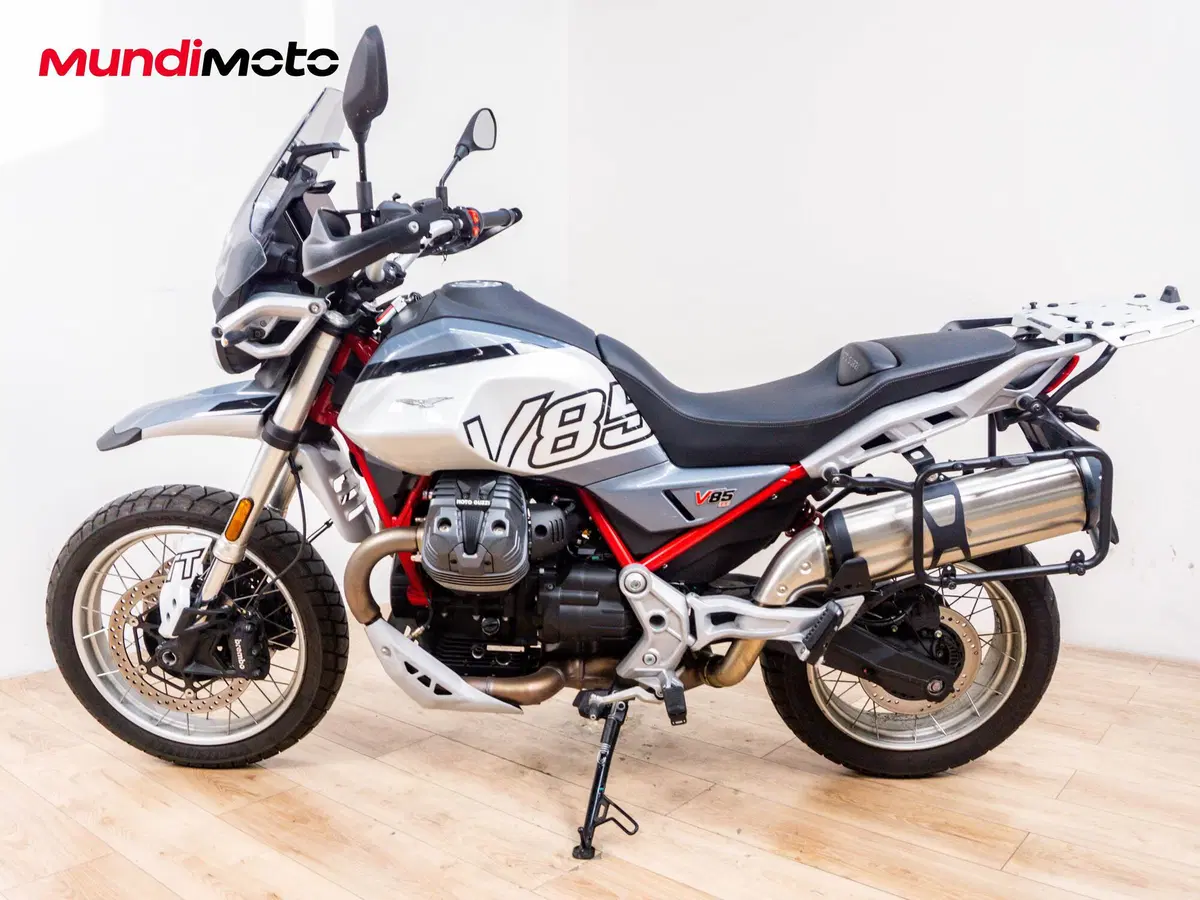 Moto Guzzi V85 TT (2024 - 26) (5)
