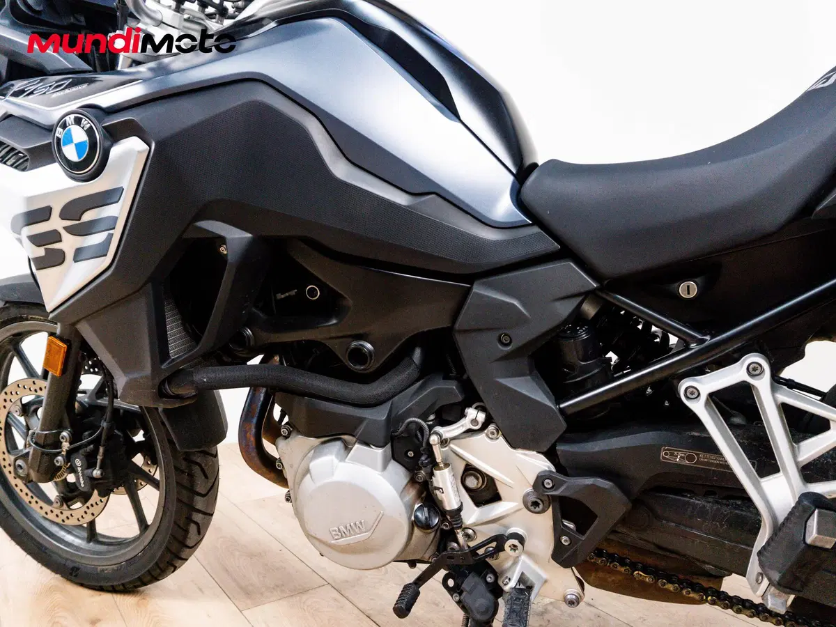 Bmw F 750 GS Edition 40 Years GS (2021) (10)