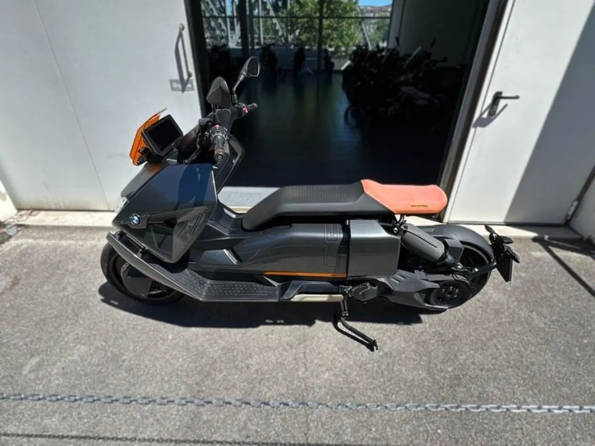 Bmw CE 04 (2021 - 25) (4)