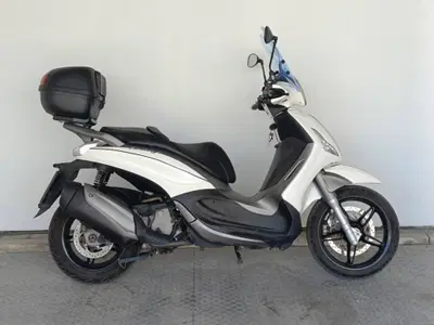 Piaggio Beverly 350 SportTouring ie ABS (2011 - 17) usata