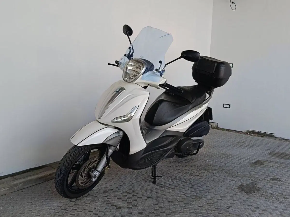 Piaggio Beverly 350 SportTouring ie ABS (2011 - 17) (6)