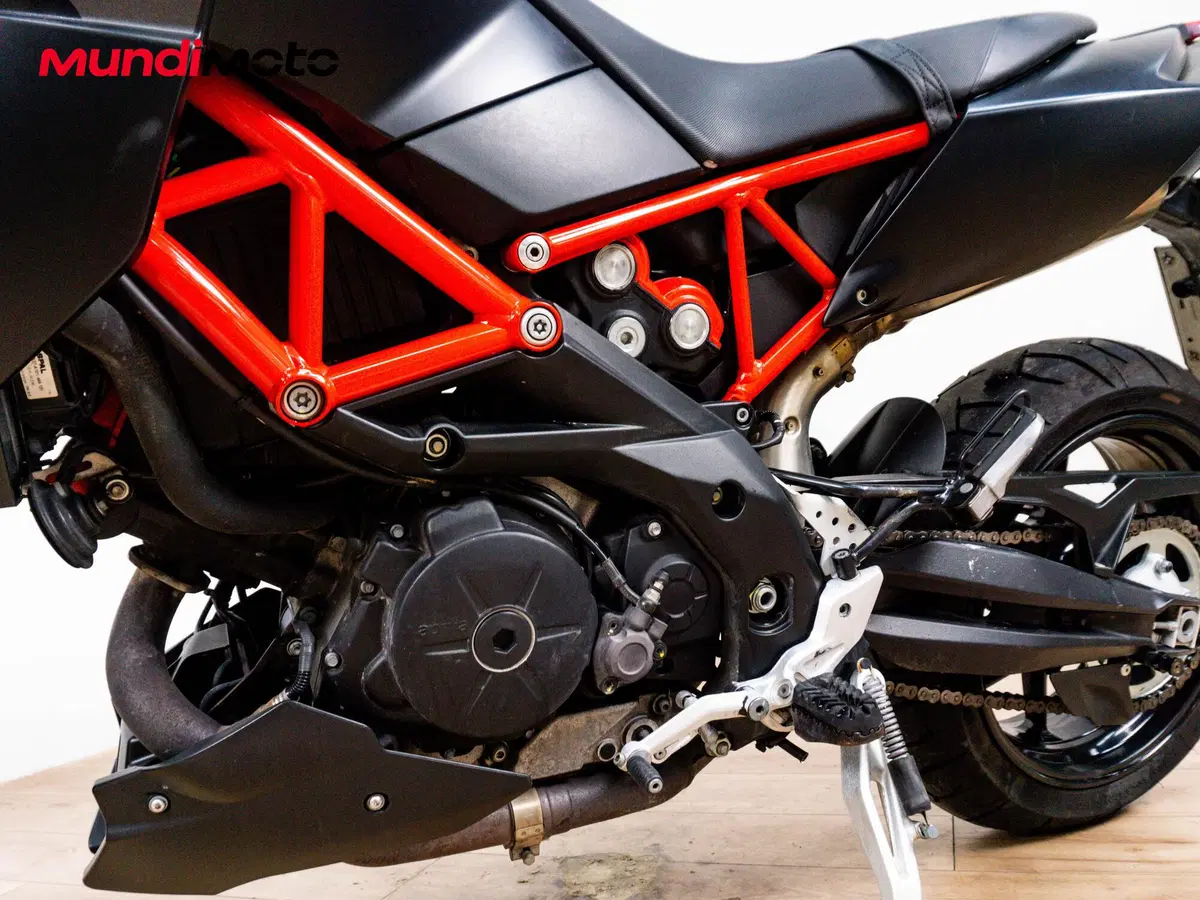 Aprilia Dorsoduro 900 (2017 - 20) (9)