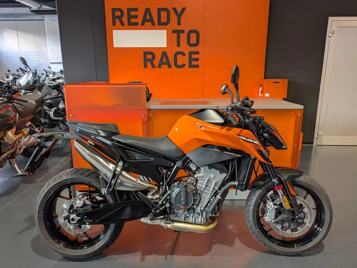 KTM 790 Duke L (2025 - 26)