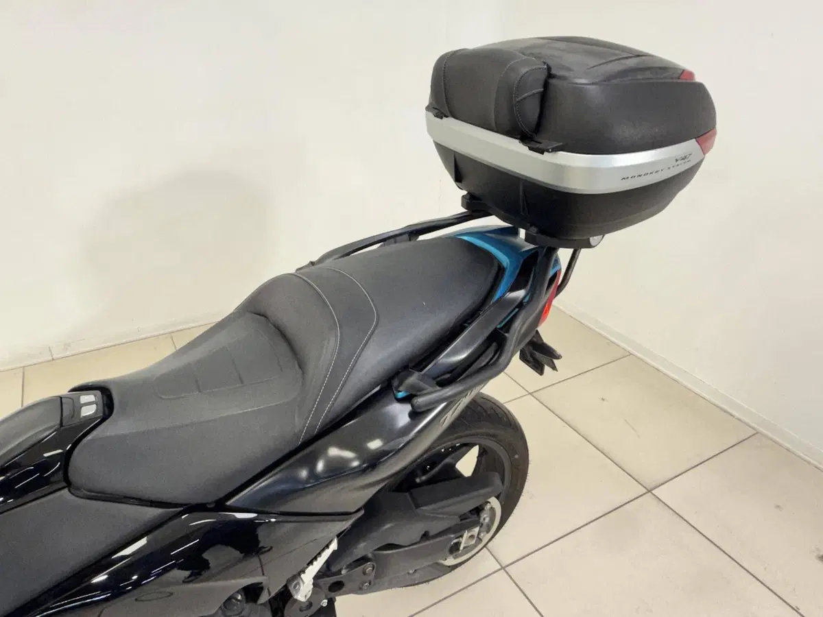 Yamaha T-Max 530 (2017 - 19) (6)